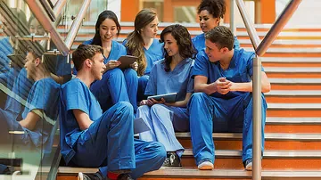 dt_220428_medical_students_800x450